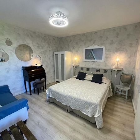 Vallon-Pont-dʼArc Maison Du Manoir מראה חיצוני תמונה
