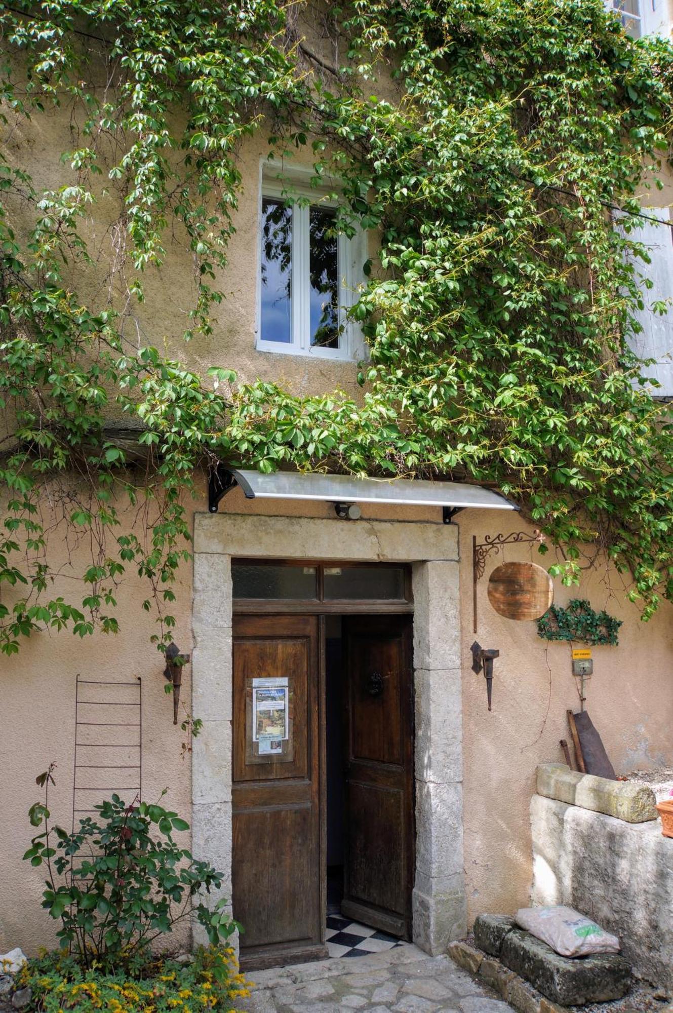 Vallon-Pont-dʼArc Maison Du Manoir מראה חיצוני תמונה