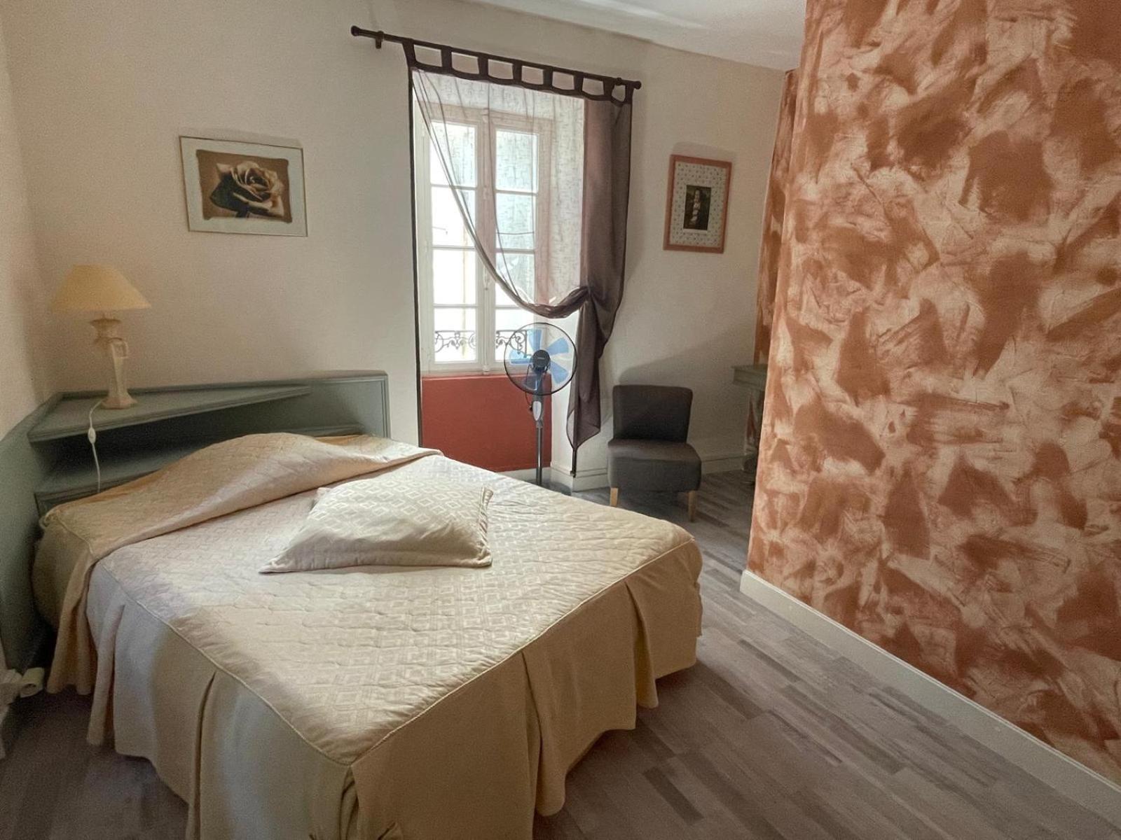 Vallon-Pont-dʼArc Maison Du Manoir מראה חיצוני תמונה